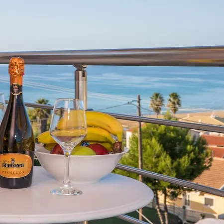 Moros * Ájosz Sztéfanosz